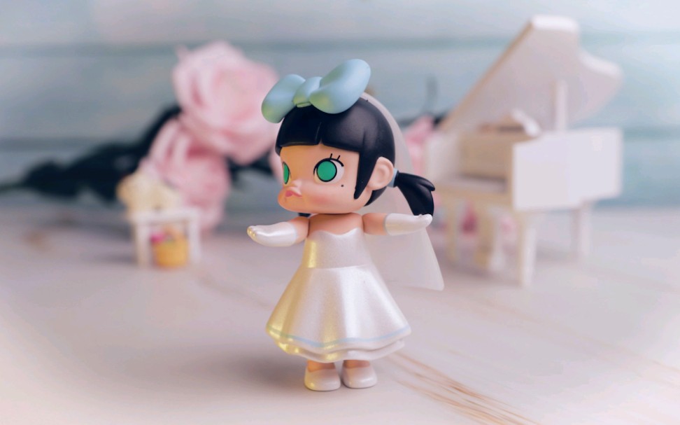 拎着玫瑰花篮的三月公主 popmart泡泡玛特 molly婚礼花童系列盲盒