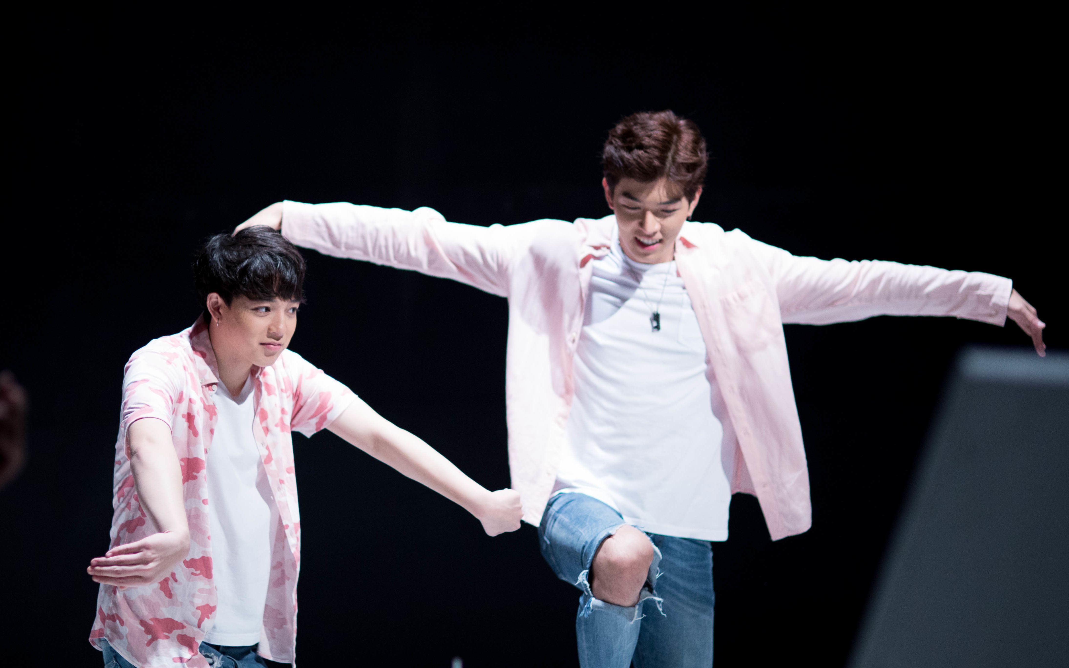 【逐月之月】神哥胖胖相册 pr application voov