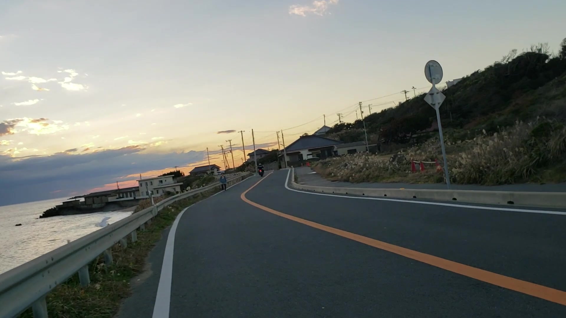 在日本铫子市海边骑车拍的风景