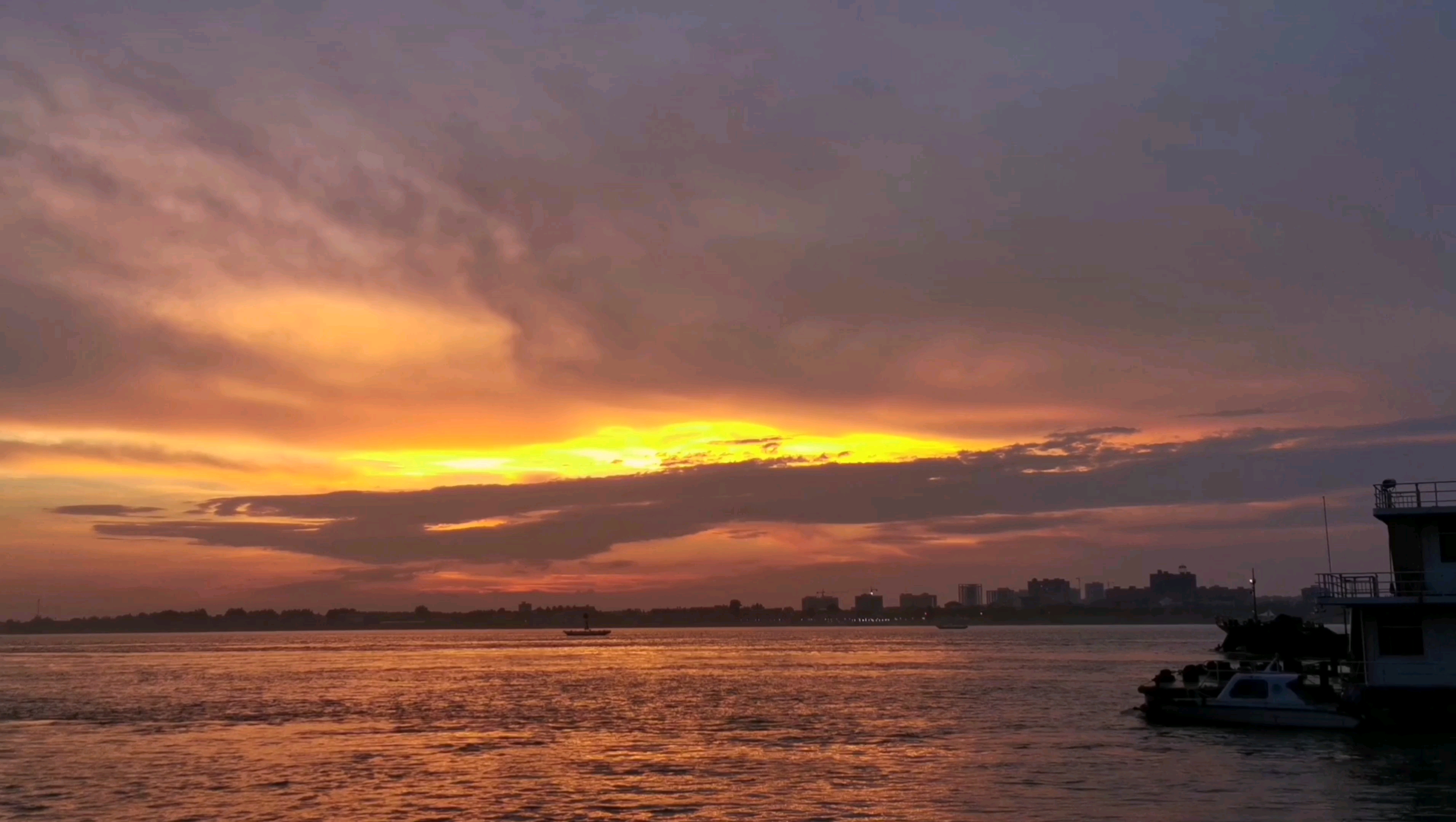 [图]浔阳江边夕阳～九江美景