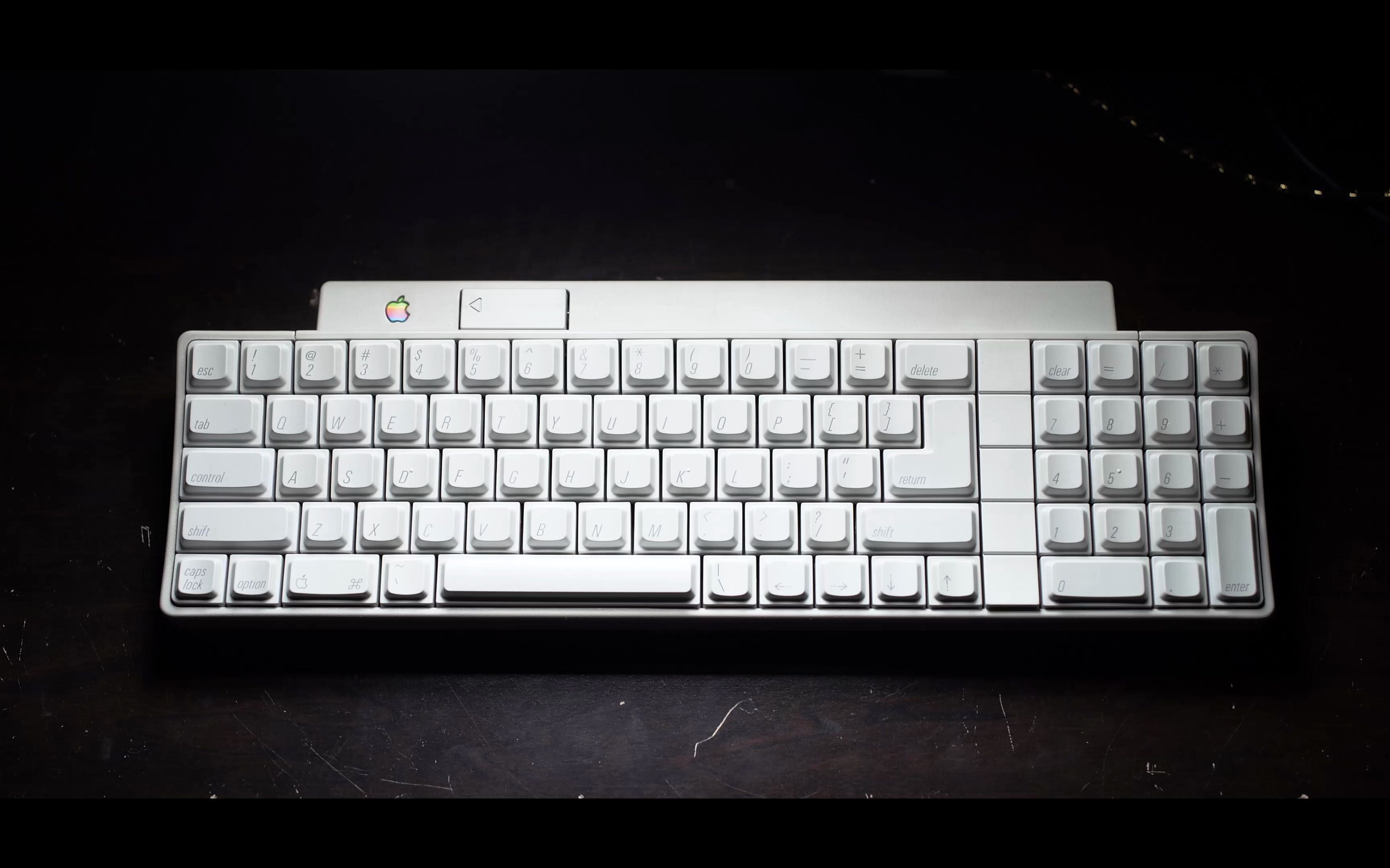 苹果adb键盘iigs键盘1991smk白轴打字声音