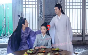 Download Video: 女主：都说爱我，你俩倒是看我一眼啊？？