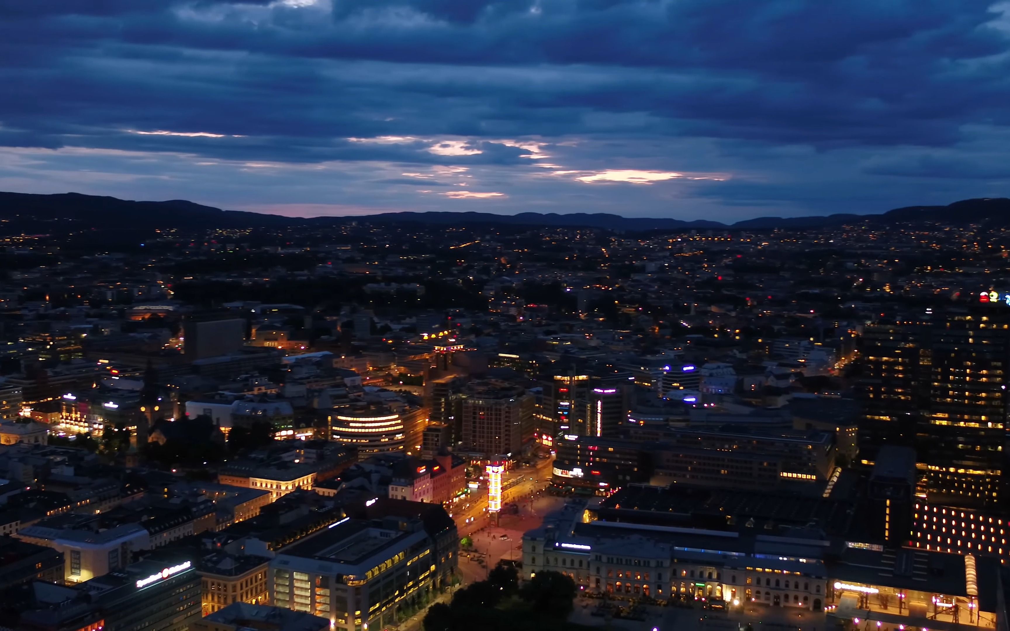 【4k】挪威 奥斯陆夜景 欧洲城市夜景 无人机航拍 放松治愈 背景音