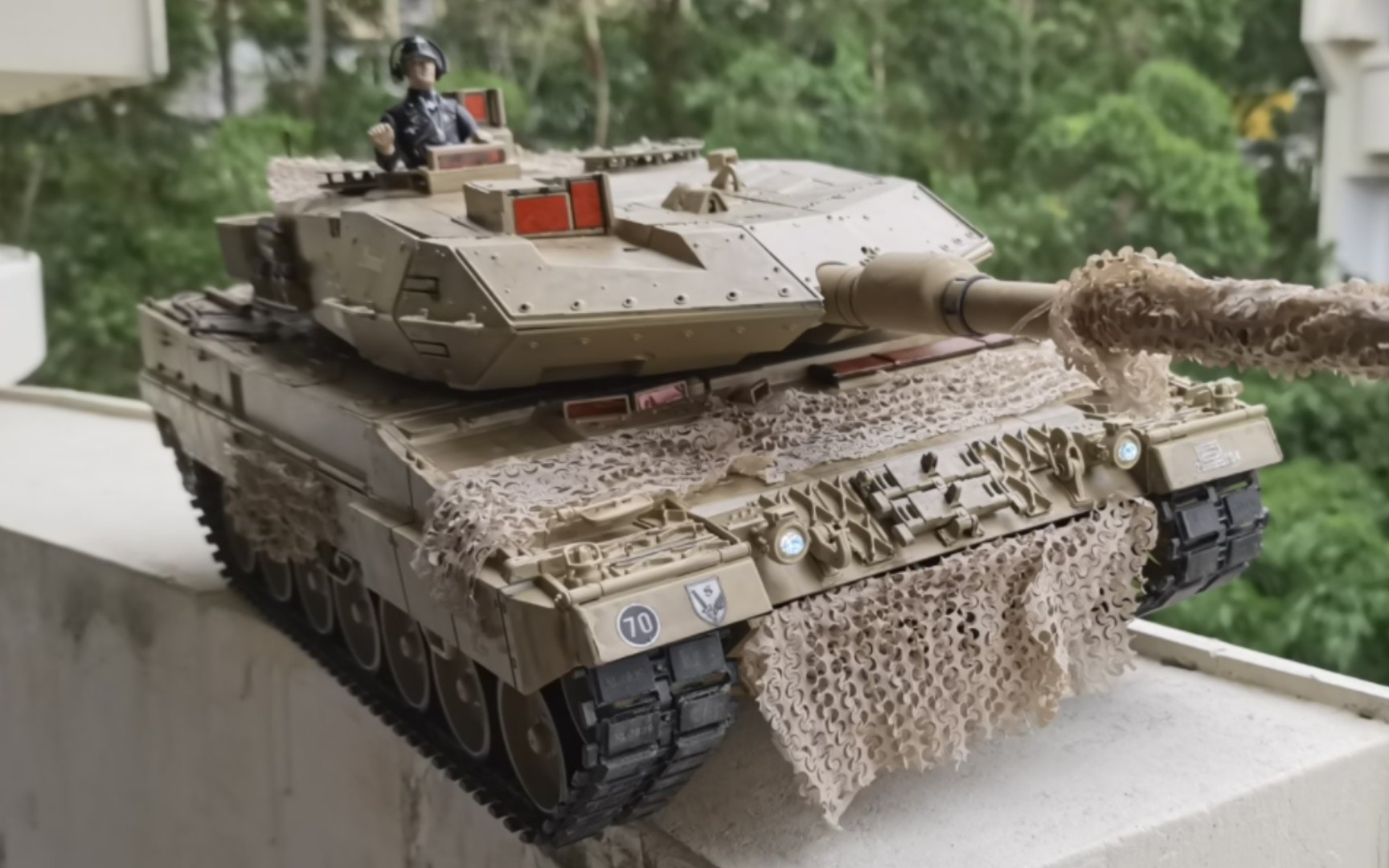 恒龙1/16豹2a6沙漠涂装_哔哩哔哩_bilibili