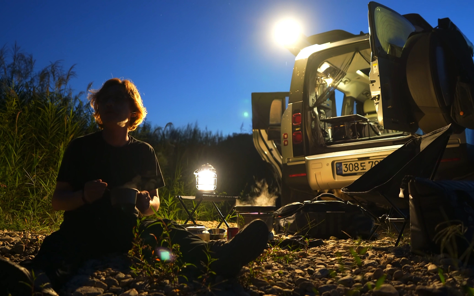 【fish13】驾驶路虎卫士110的哭甜露营