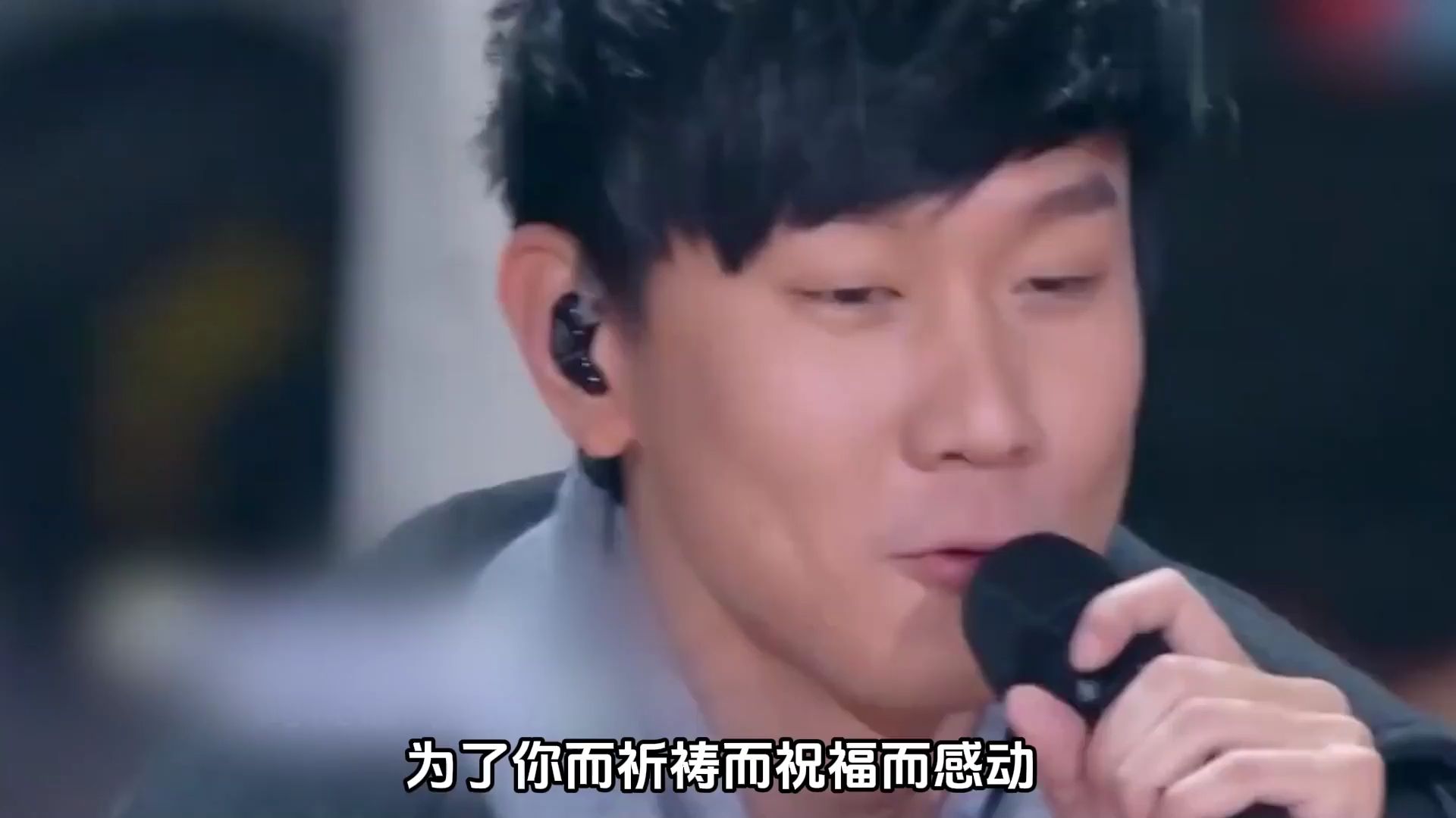 林俊杰神级翻唱现场,真不愧为华语唱功天花板,网友:这嗓子是"开光"了