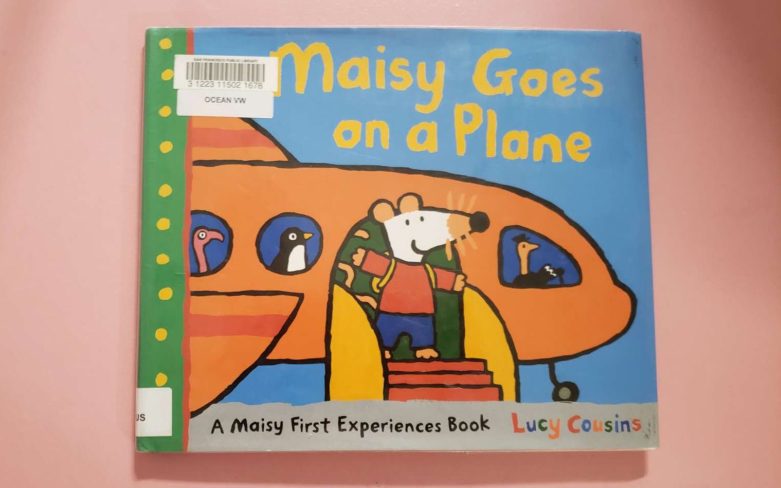 [图]Shelly讲故事 中英双语齐读 儿童睡前故事 Maisy Goes on Plane