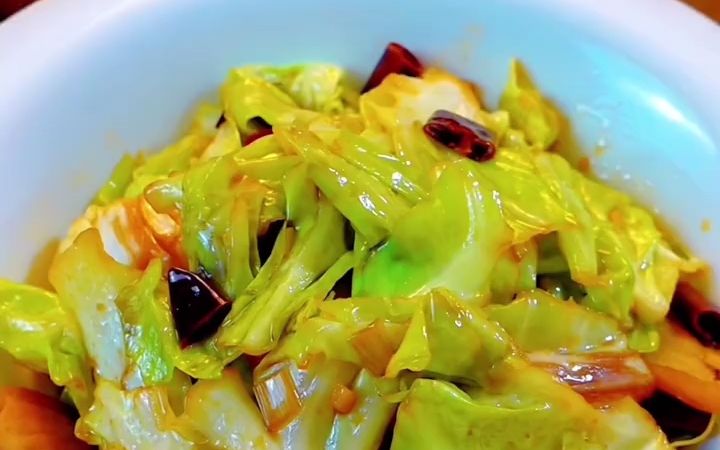 教你正确做法炝炒包菜该过油焯水还是生煸?