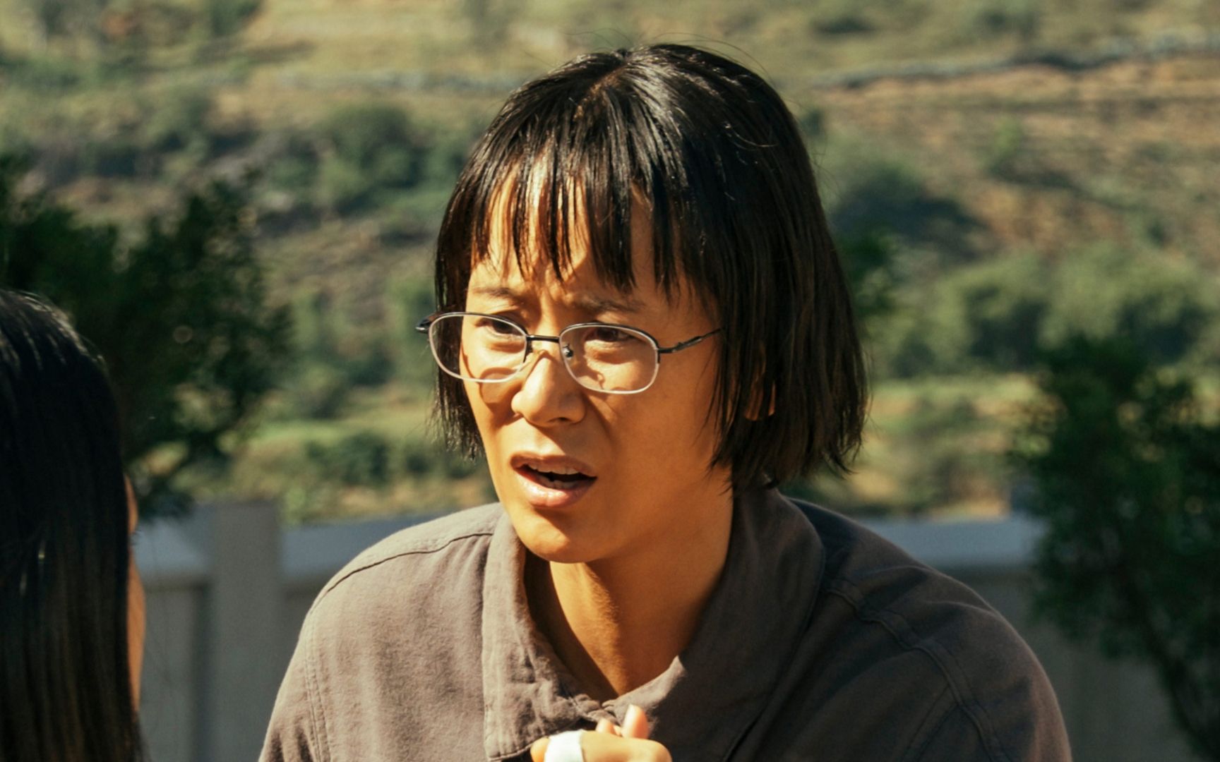 《我本是高山》口碑翻车,剧情魔改惹众怒,张桂梅纪录片观看人数暴涨