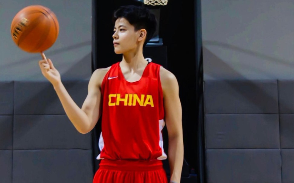 杨舒予人间扳手 帅