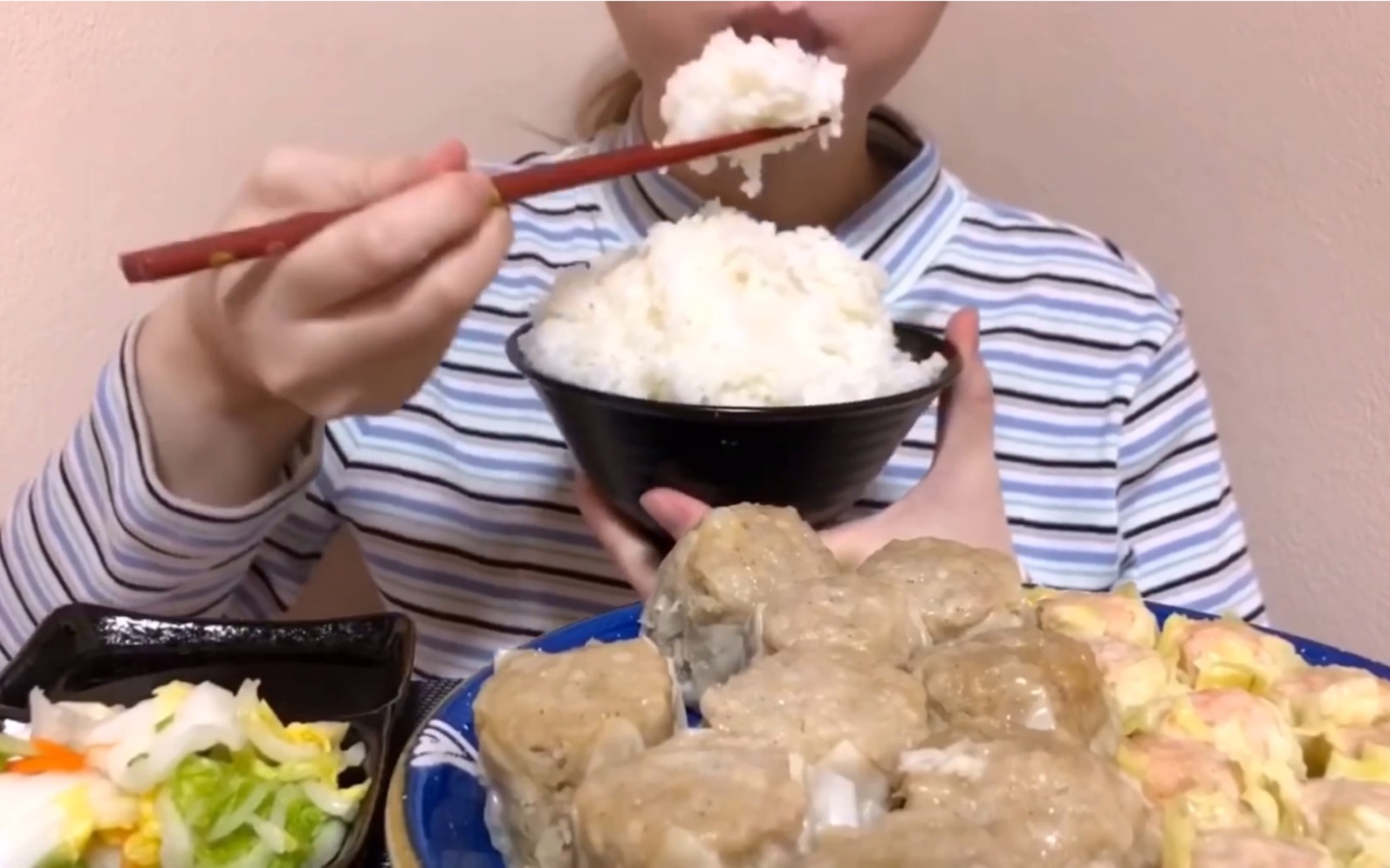 limei日本吃播大食鲜肉烧壳虾仁鸡蛋烧壳万物皆可大米饭大口吃咀嚼音