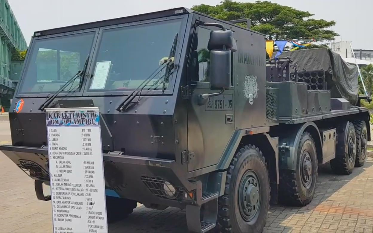 印尼海军陆战队 | rm-70型"吸血鬼"122毫米火箭炮(改进型/捷克太脱拉