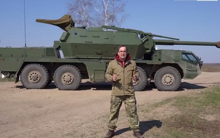 捷克捷克"达纳"-m2轮式自行火炮在乌克兰测试