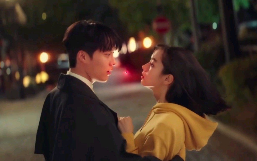 跳的同居】张基龙(鲜于予)&李惠利(李淡)第1集cut_哔哩哔哩_bilibili