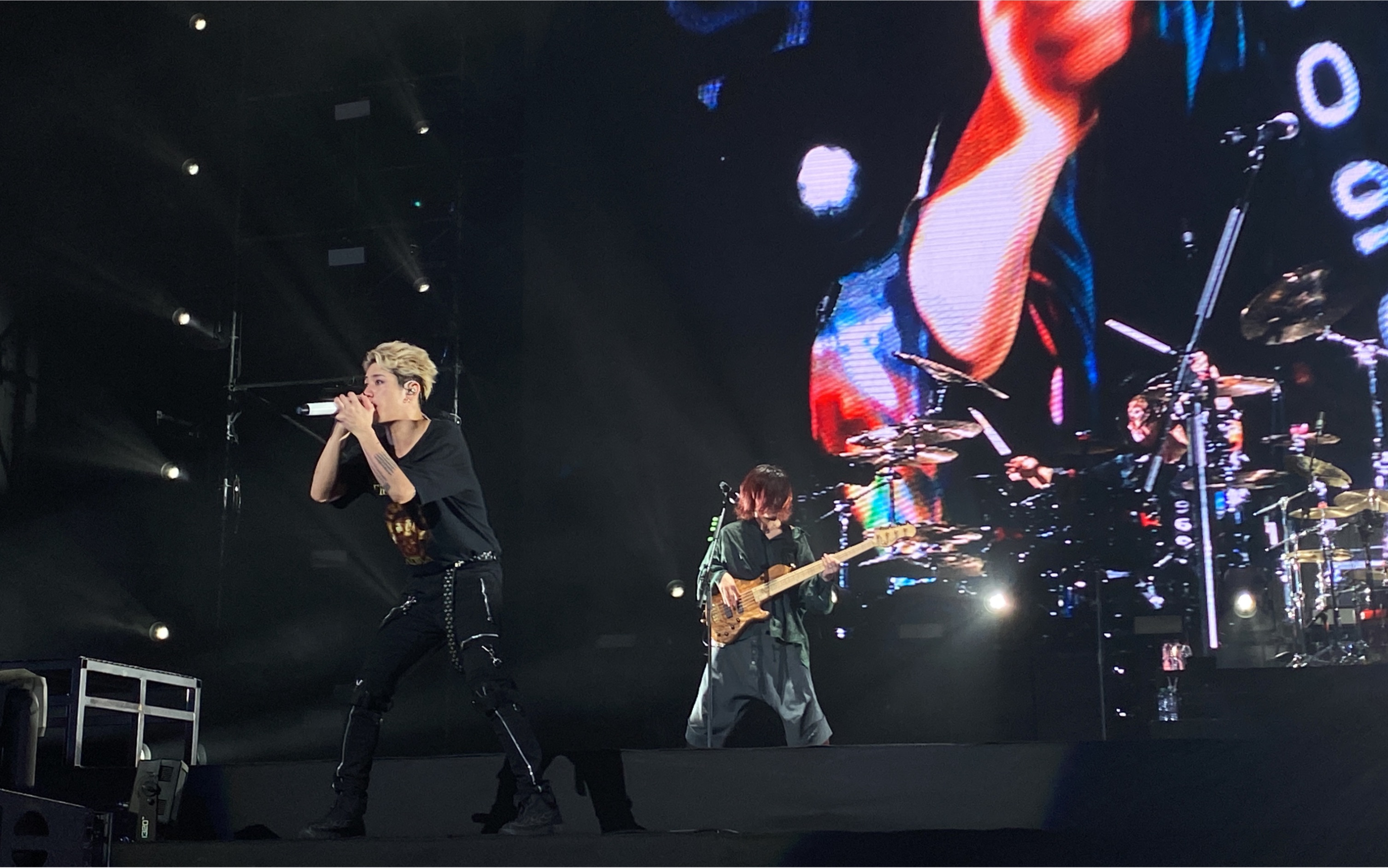 【one ok rock】成都 live—let me let you go