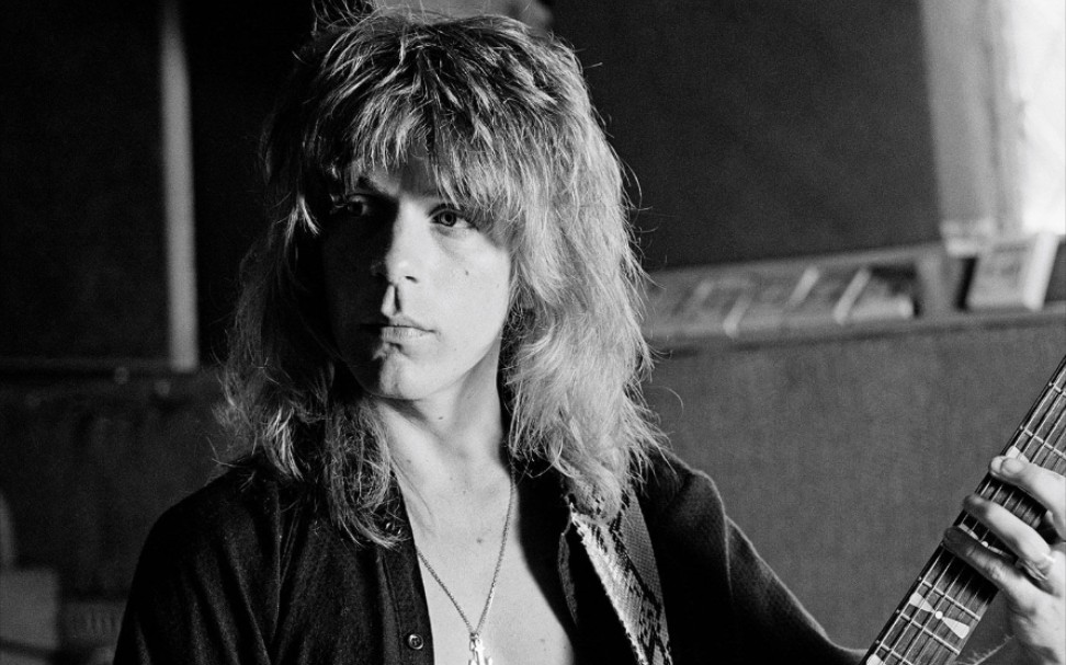 [图]1981年5月Randy Rhoads与Ozzy在纽约现场演出《Mr.Crowley》