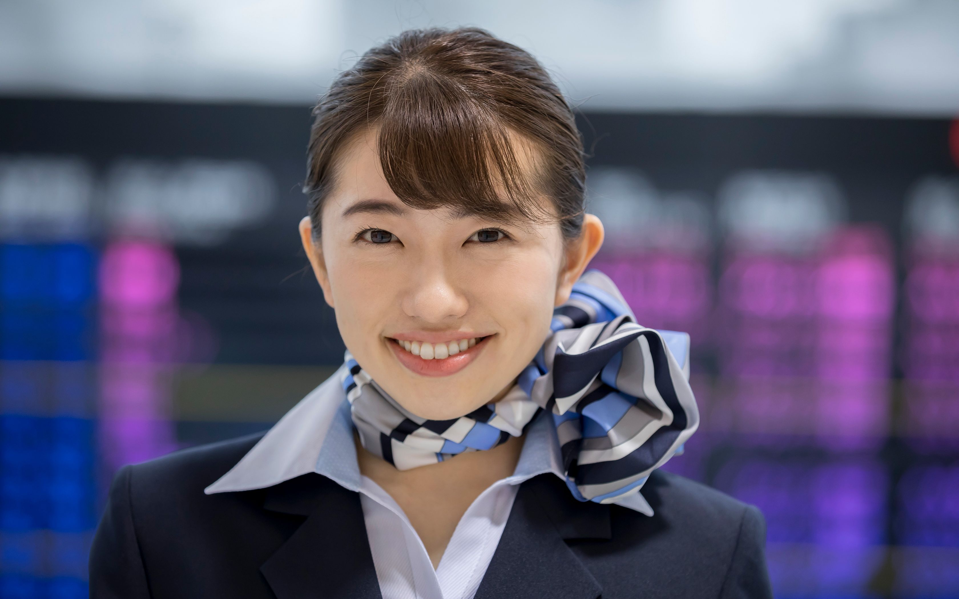 日本空姐,服务怎么样?