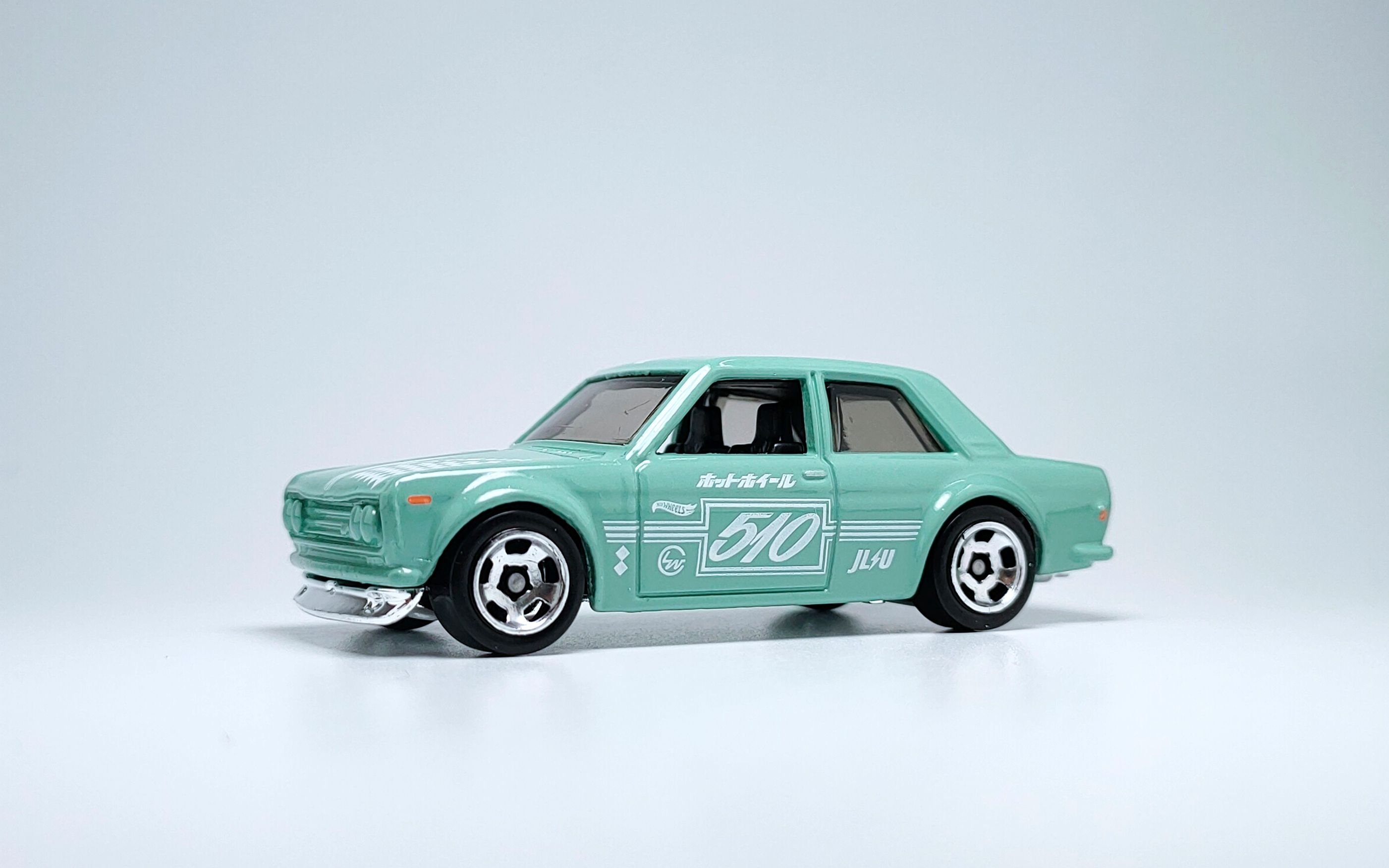 一分钟玩具开盒-风火轮普卡1971达特桑510开盒把玩评测_哔哩哔哩_bili