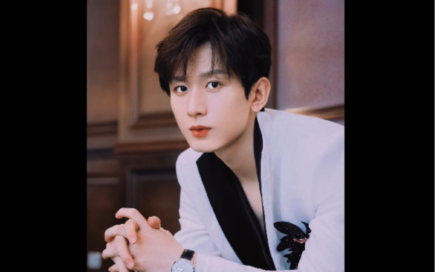 【成毅】211231央视跨年黑白西装复古风