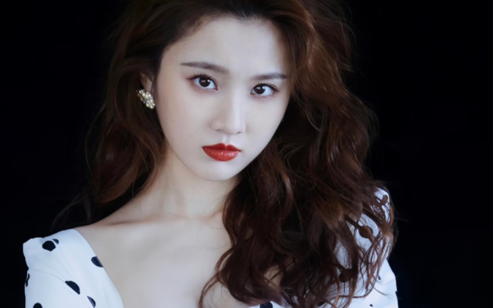 00欢乐颂403中"五美"之一何悯鸿(张慧文饰演)