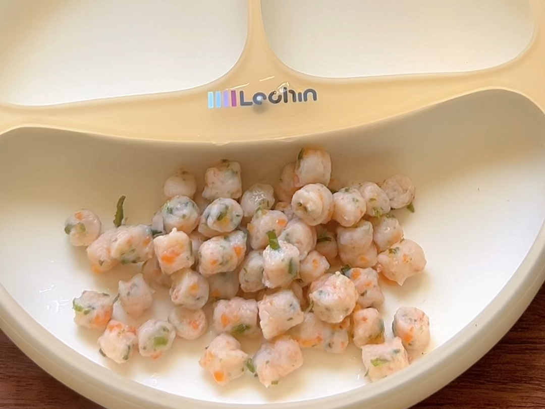 9m  宝宝辅食-裙带菜鲜虾丸
