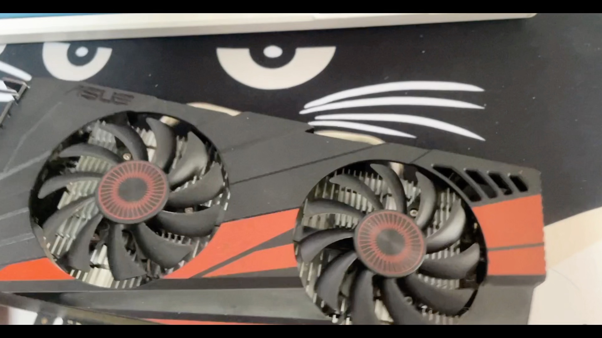 出售华硕1060 3g 200-300