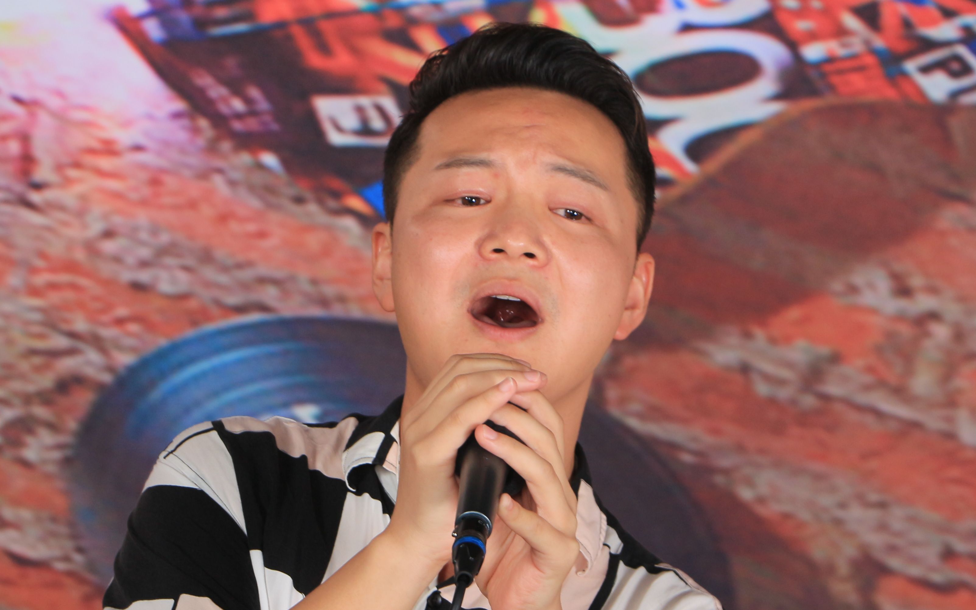 艾辰霍尊错位时空剧情主导歌手翻唱产品经理的讨薪对决剧本杀吐槽大会