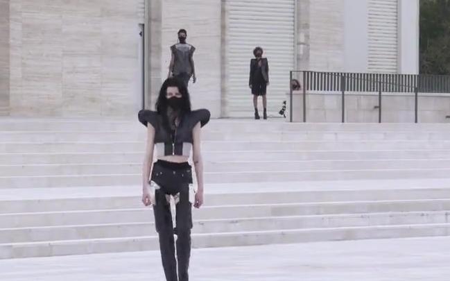 美国时装品牌瑞克ⷦ짦–‡斯 (Rick Owens)2021SS女装秀场哔哩哔哩bilibili