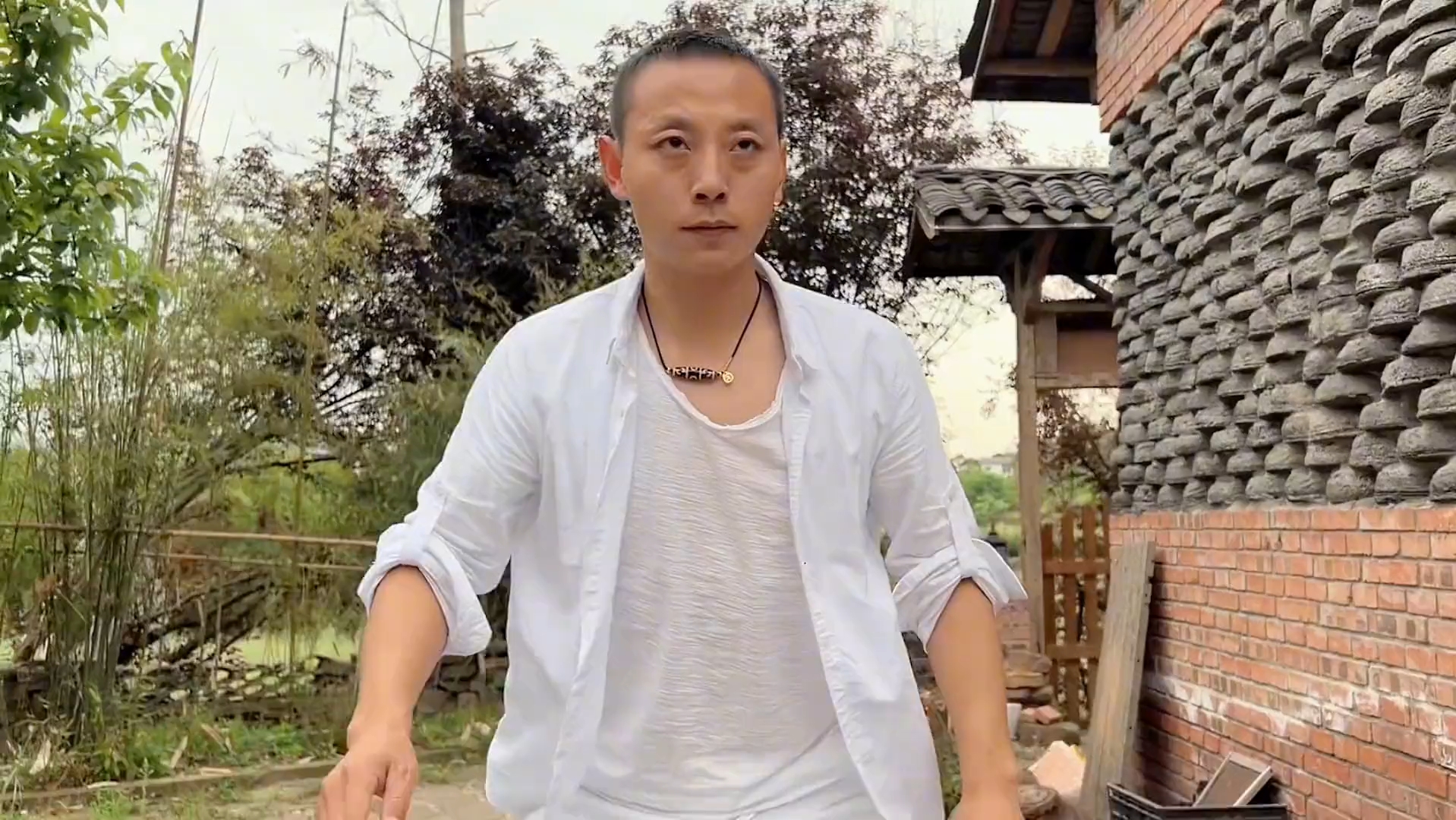 【烈日双刀行】他被称为现代刀客,一起感受传武带来的压迫感