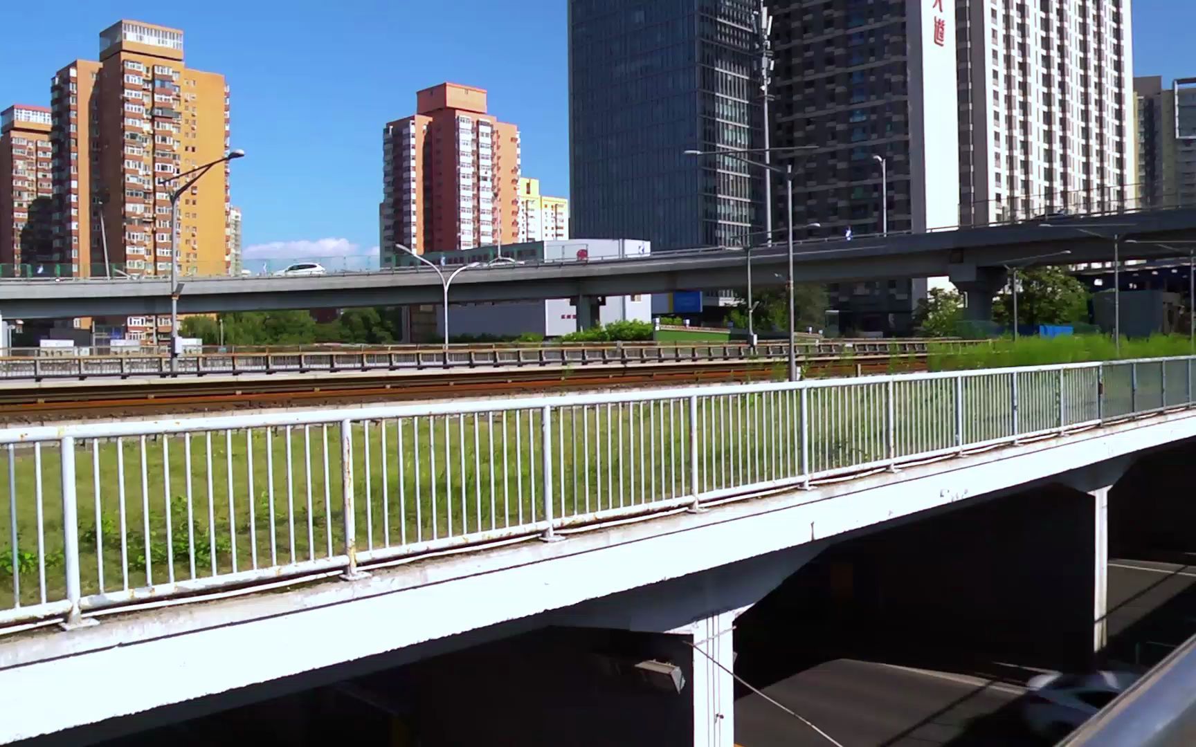 北京朝阳区太阳宫桥全方位立体交通