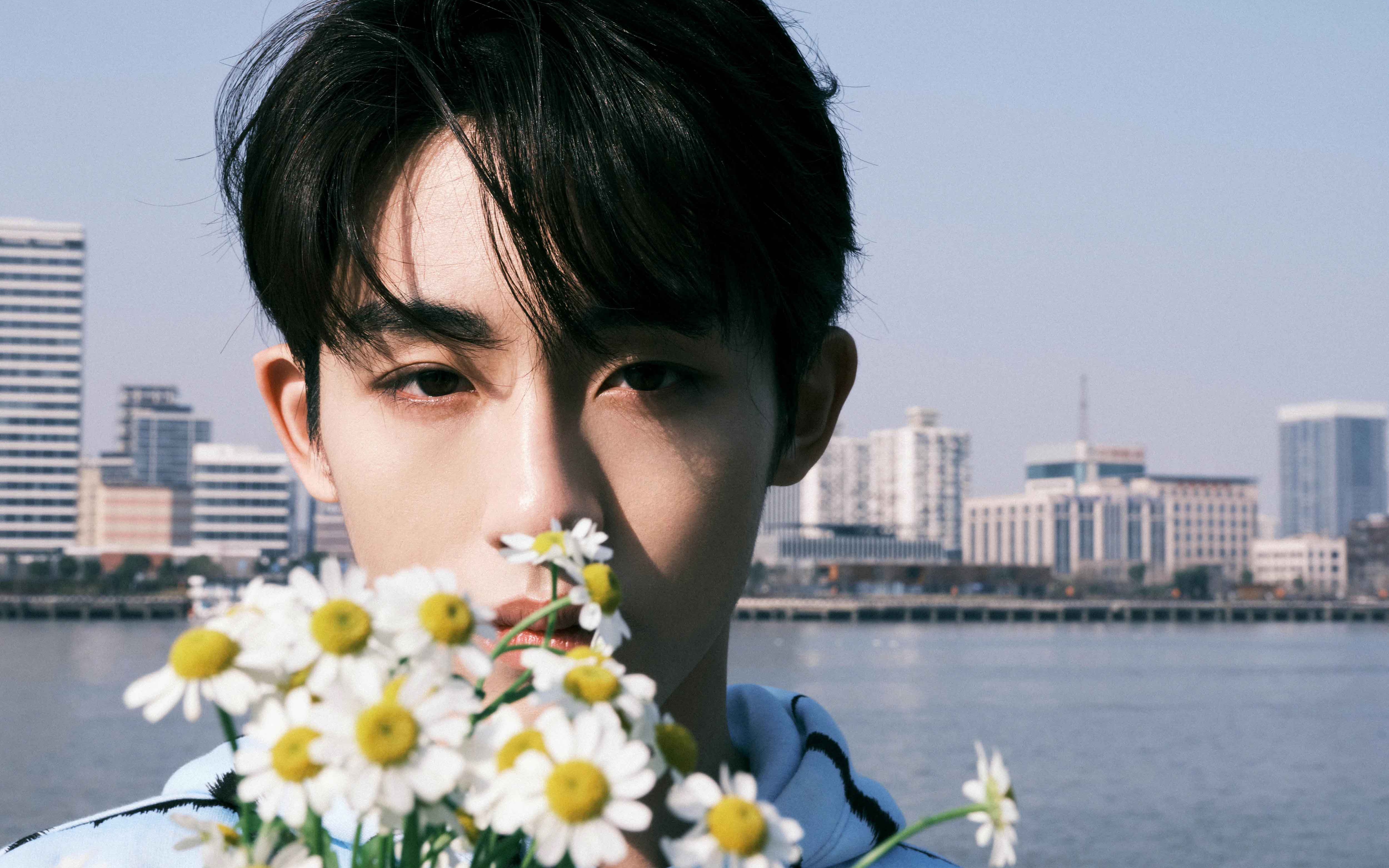 【董思成 winwin】一月是过年吧--今天又看着这么清爽帅气的崽