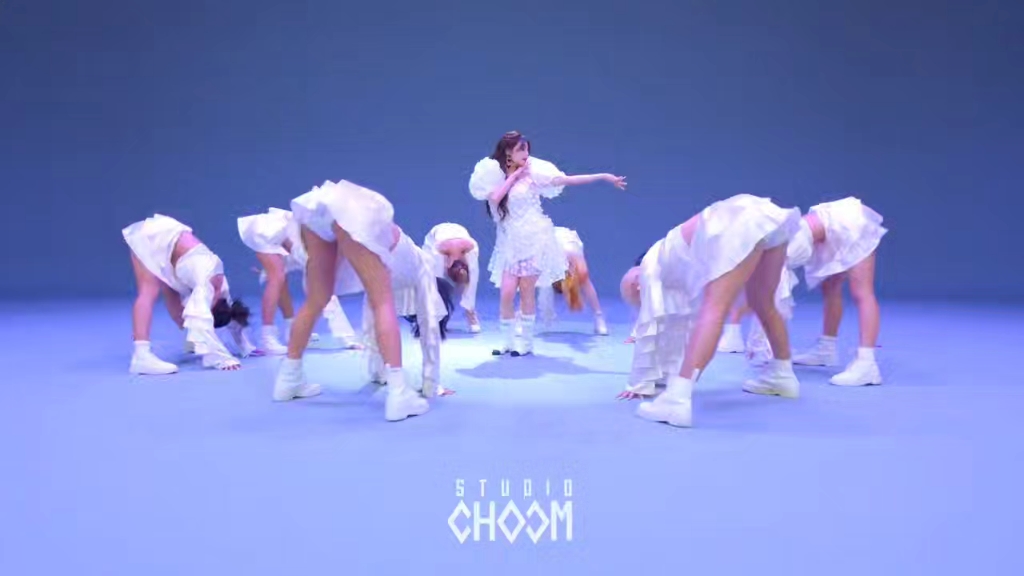 金泫雅 flower shower