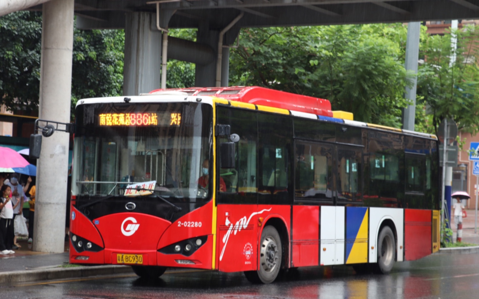 雨后白云ⷥ⟦œ›珠江|广州公交第二巴士886路 南悦花苑总站→兴民路总站 全程前方展望哔哩哔哩bilibili