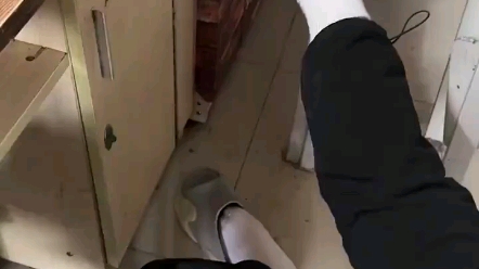 白袜体育生舍友之间的互动