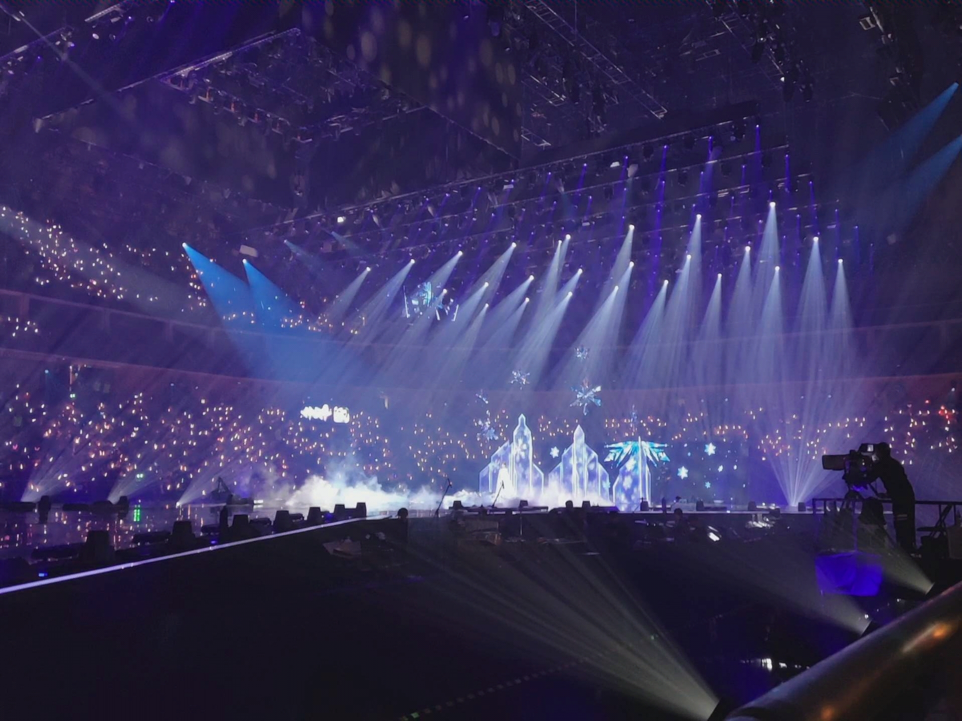 【现场】吴谨言《雪落下的声音》浙江卫视2020跨年演唱会