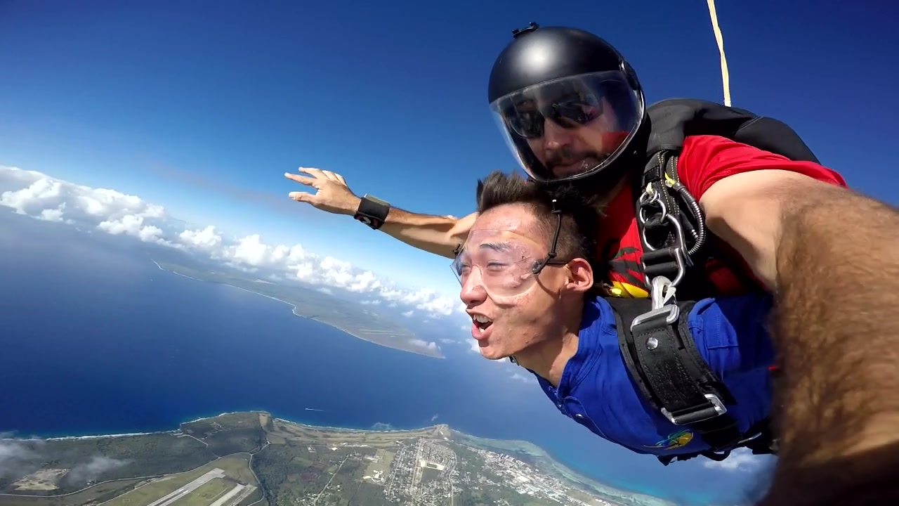 塞班岛跳伞跳伞是真的很爽很过瘾