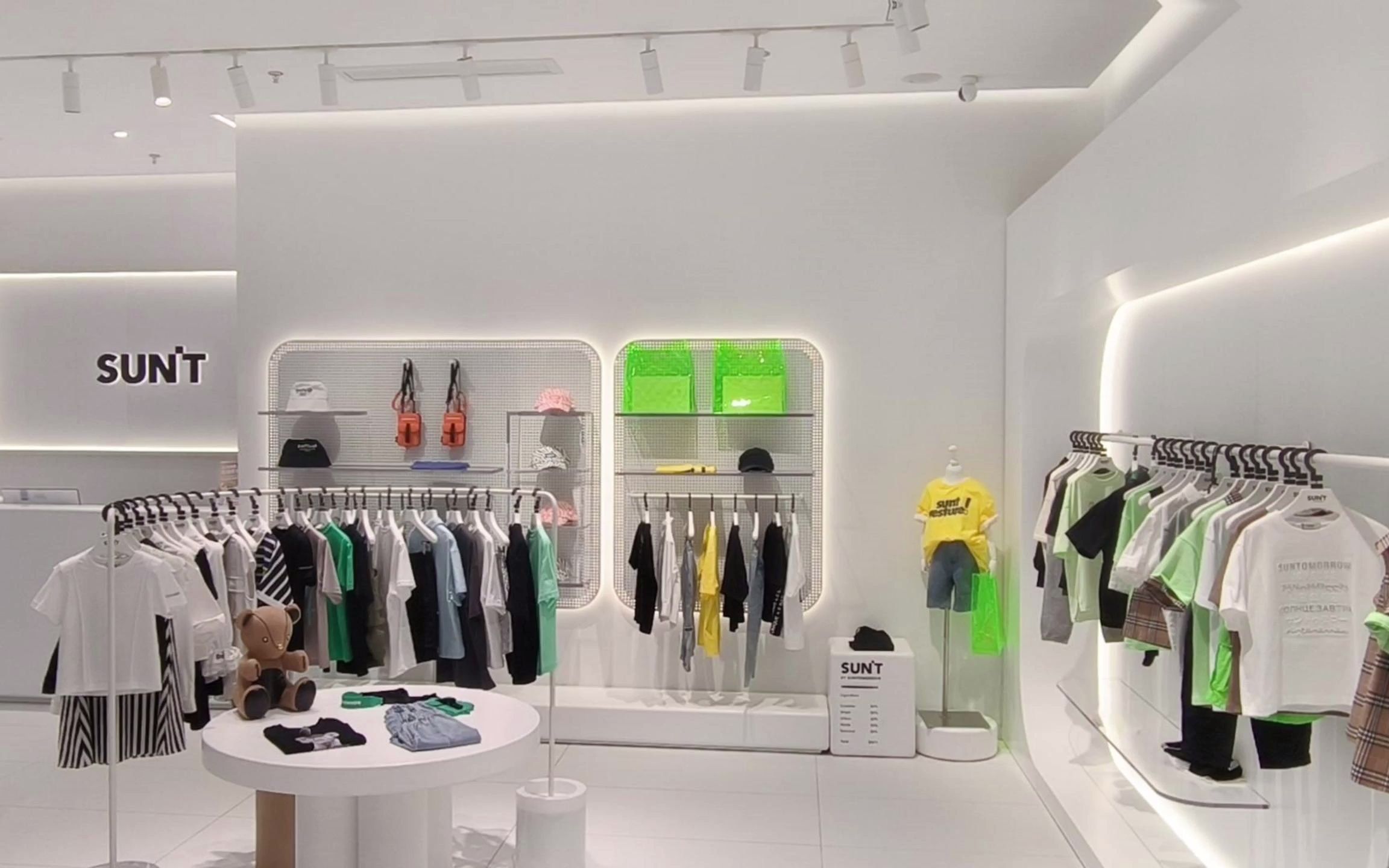sunt童装灯光案例