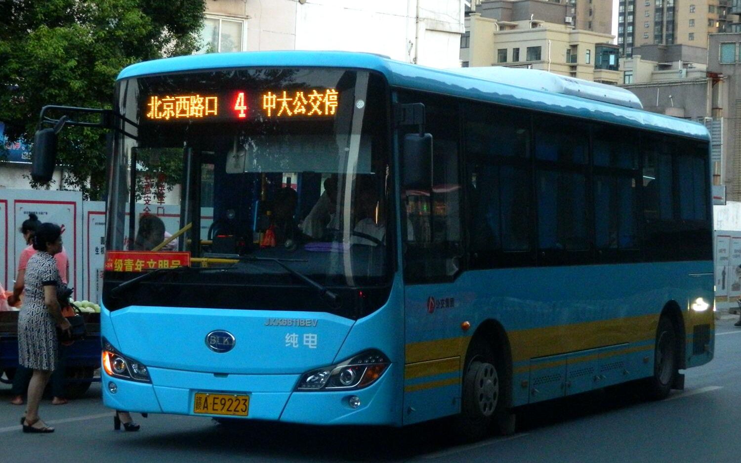 pov98南昌公交4路中大公交停车场北京西路口全程前方展望