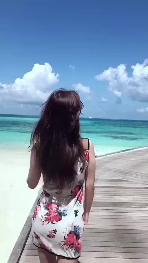 [图]望海听风赏美女，何叹，何虚，何故