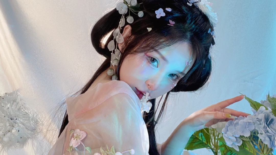 春天来了,恶毒女配白莲花上线啦