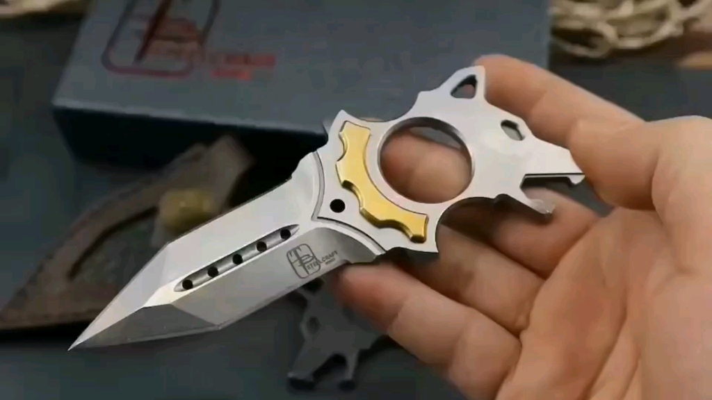 托德贝格旺财刺,一款非常漂亮的狼头手刺