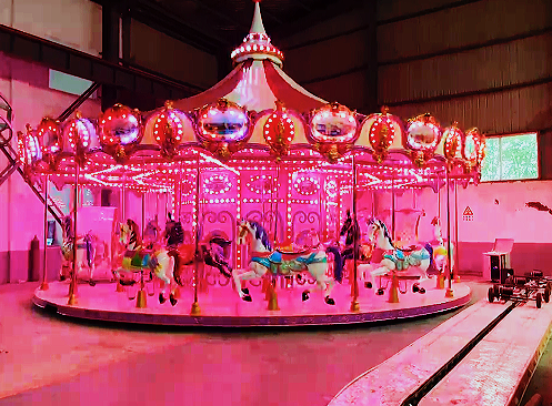 网红彩色灯光豪华旋转木马试运营中