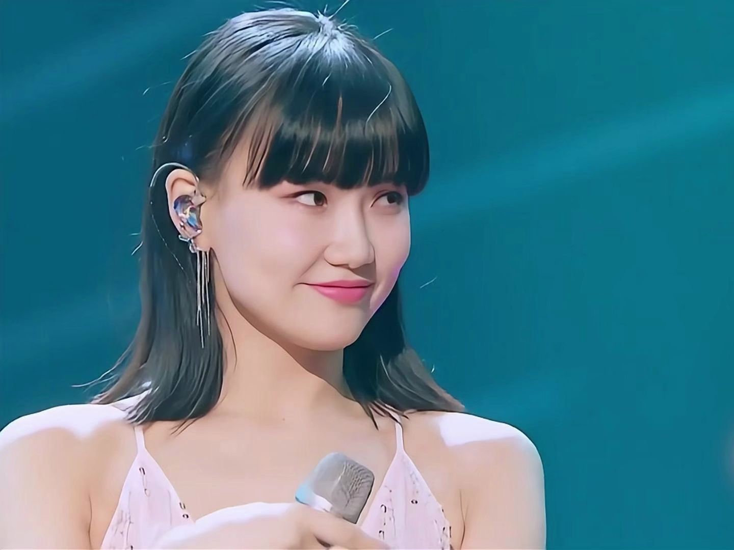 世人皆知华夏神婆萨顶顶 却无人知我妖界妲己黄龄