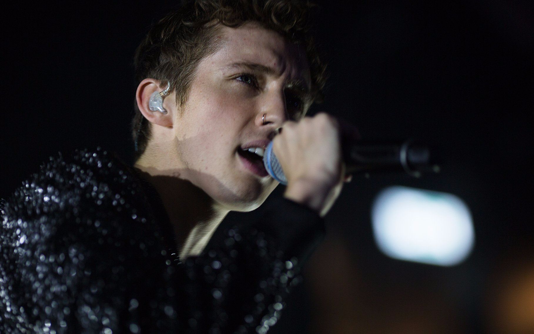 【troye sivan】suburbia巡演youth前的讲话&现场表演(蒙特利尔站)