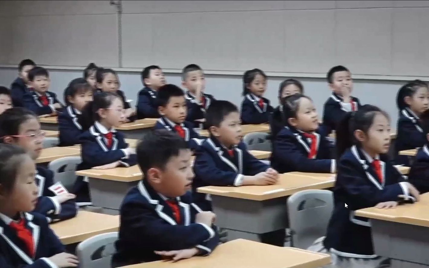 [图]小学数学三年级《分数的初步认识》