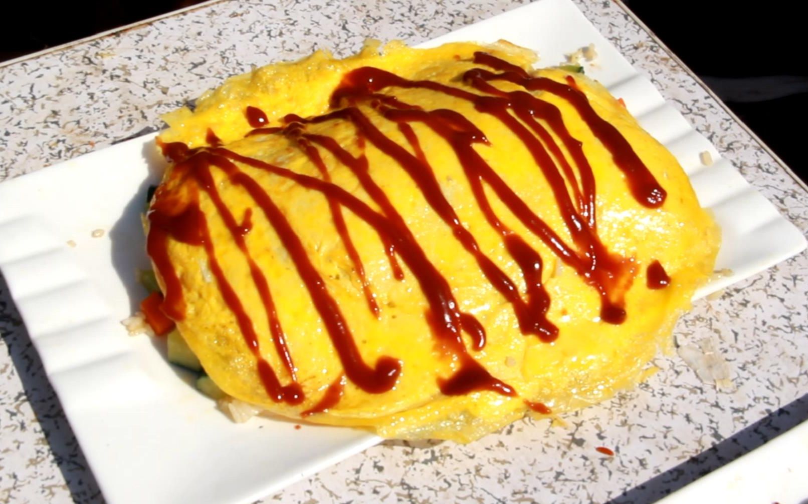 网红蛋包饭四人份量足味美流口水