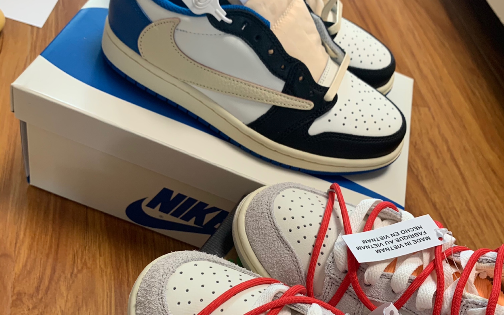 香菜|前几天的snkrs专属倒钩中签开箱~_哔哩哔哩_bilibili