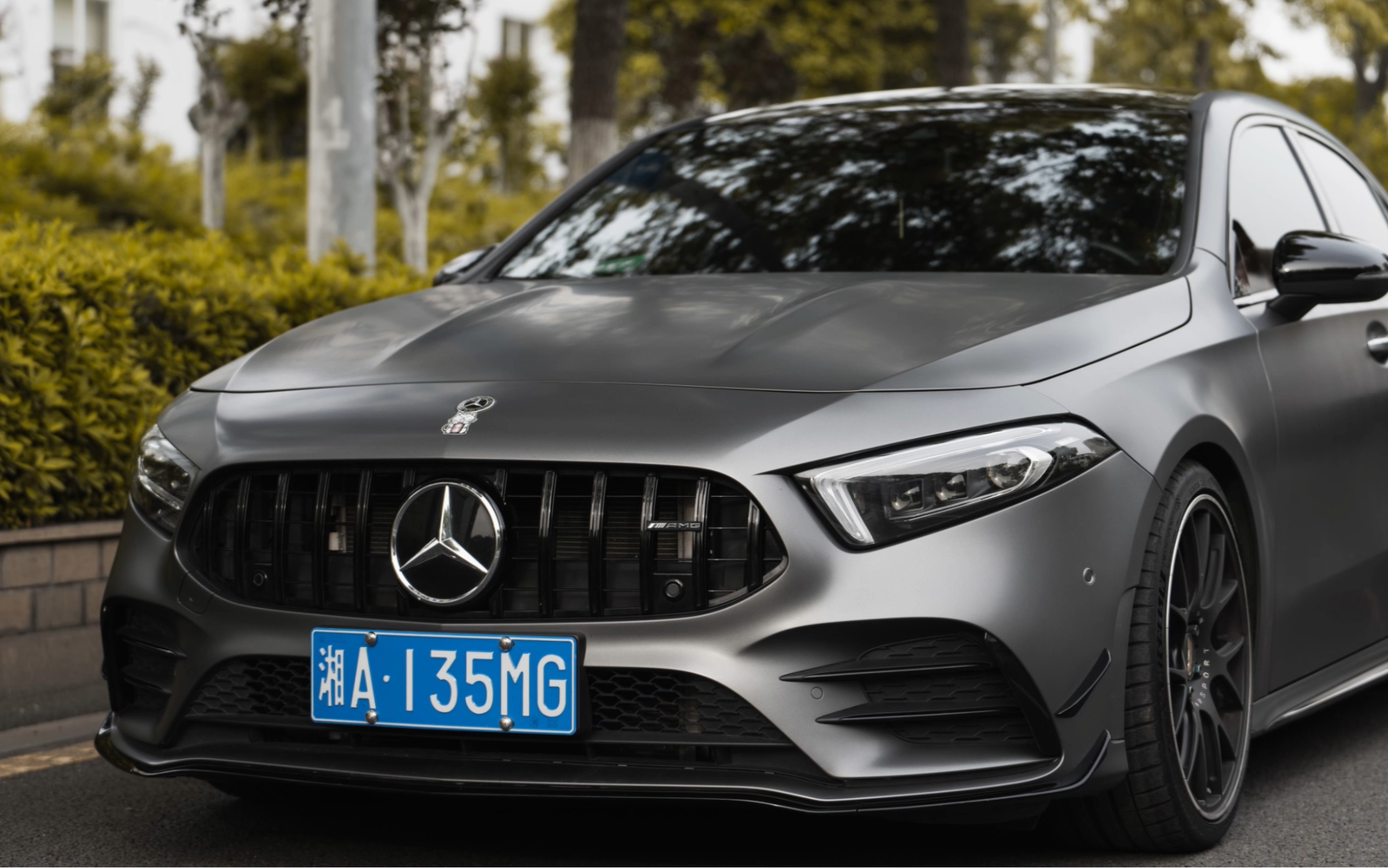 餐余时间拍朋友车车,北京奔驰组装版a35l amg,车主与车