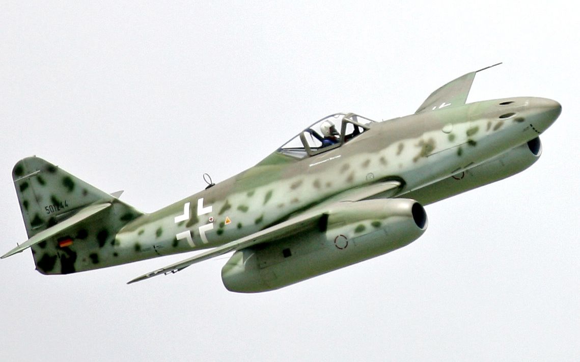 世界上第一款投入战斗的喷气式战斗机德国me262