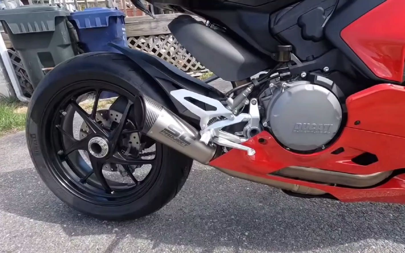 杜卡迪panigalev2改装sc排气声浪表现